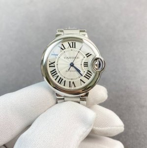 Af卡地亚蓝气球系列，33Mm直径！搭载定制瑞士机芯改的卡地亚专用076一档调时间机芯！顶级女款蓝气球！同步官网最新款！正品开模，用心完美升级！底盖及表扣全部同