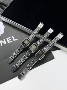 Chanel香奈儿 premièRe Rock腕表！银色 这应该是小香中古表的天花板了！ premièRe Rock腕表表壳 表带都是原厂流出 质量非常过硬 p