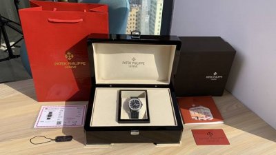 百达翡丽Aquanaut系列 专为女性设计！用最简约方式完美体现百达翡丽的精髓，融合了大胆的设计和正统的纯粹，这款腕表成为百达翡丽的旗舰产品之一！腕表完美尺寸3