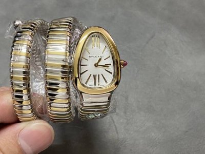 Bv出品 市面最高版本，完美 宝格丽 蛇形经典，35Mm精致细腻的做工达到与互换的水平 白富美专属蛇形手表绝对是宝格丽的独创产品，属于宝格丽Sernti系列。这