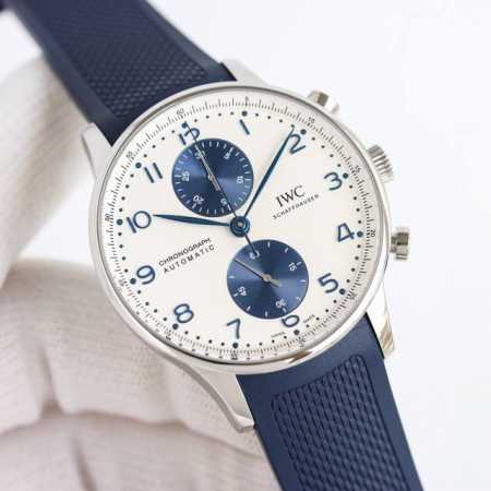 Zf扛鼎新款作品一 Iwc 万国 表 Cm7 葡萄牙系列 Iw371615腕表年大改款葡计 精彩细节 1.精致背透，机芯可一览无余。2.新版表扣设计更加舒适精妙 - 点击图像关闭