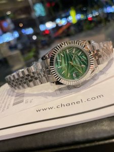 劳力士 日志 系列经典女款 实芯五珠钢带-原装压扣 小红书火爆推荐 设计显出独特高贵优雅女神气质！316精钢表壳搭配施华洛世奇水晶钻石，纯手工镶嵌而成，女性气质