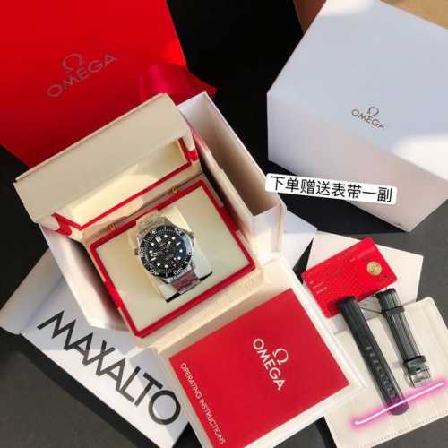 欧米茄海马系列男士腕表！顶级版本 绝对值得入手一款好表！表盘尺寸42Mm 搭载独有的原版一致8800机械机芯。316精钢材质表壳 手表上下配备蓝宝石水晶玻璃！背