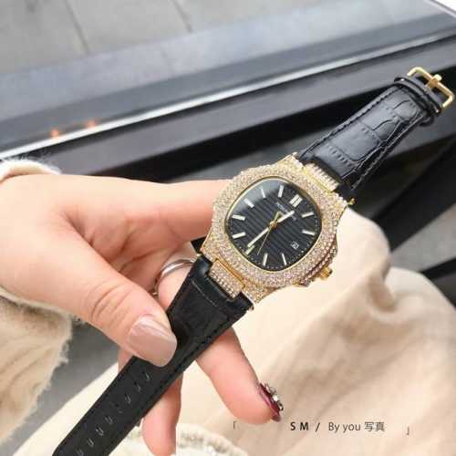 百达翡丽 Patek Philippe 鹦鹉螺系列，精品男士腕表，表壳满钻设计，技艺精湛，独具匠心，尊贵大气，绅士风范。采用进口石英机芯，进口表带，矿物质超强镜
