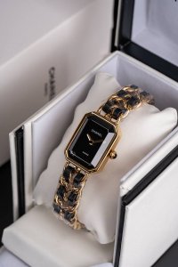 最新版本 香奈儿 Chanel premi Re Rock腕表 这应该是中古表的天花板了 premi Re腕表的八角形轮廓与巴黎芳登广场的形状如出一辙 自198