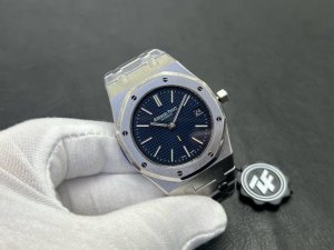 Zf Factory2025墙裂推荐 爱彼大热门超薄钢王 2正式上线！ 精彩细节 腕表尺寸39Mmx8.6Mm 市面上最簿的 1.定制版Cal.2121机芯 基