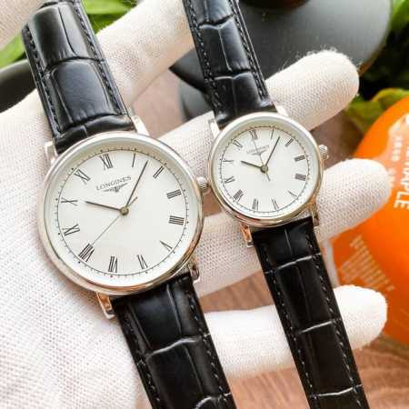 白壳 金壳 钢带20 品牌：浪琴-Longines 类型：情侣腕表 壳套：顶级版316精钢l 表带：进口小牛皮表带 316L精钢表带 机芯：进口石英机芯 镜面： - 点击图像关闭