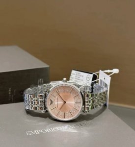 Emporio Armani阿玛尼 满天星系列 腕表 石英机芯 不锈钢表带 32Mm 粉色表盘 女表 30米防水