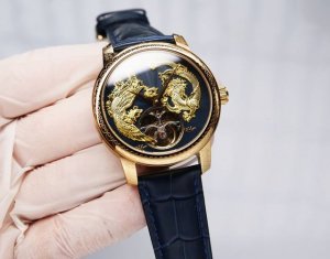 白皮： . 金20. 钢带20. 重磅推出vacheron Constantin Traditionnelle传袭系列限量版陀飞轮腕表6040T 000R在这枚