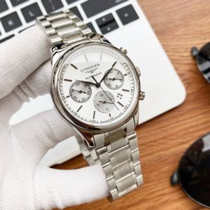 白壳 玫 皮钢同价 实物拍摄 品牌：浪琴-Longines 最新制表传统系列 类型：男士腕表 表壳：316精钢 做工优质 表带：进口小牛皮 316精钢 两种可选