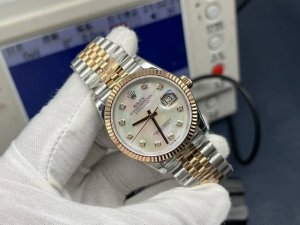 Vr Factory2025墙裂推荐 诚意之作 致敬经典 市场顶级复刻版本 劳力士Rolex日志型腕表系列36Mm,塑造经典腕表典范,细节方面: 1搭载3235 Vr Factory2025墙裂推荐 诚意之作 致敬经典 市场顶级复刻版本 劳力士Rolex日志型腕表系列36Mm,塑造经典腕表典范,细节方面: 1搭载3235