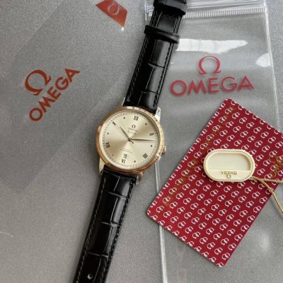 欧米茄蝶飞系列多功能腕表，带来重大技术突破 不仅完美实现所有功能，就连大小厚度也与原装无异 市场独家厚度与一致 。 表壳 腕表尺寸39.5X13.5Mm 风格简