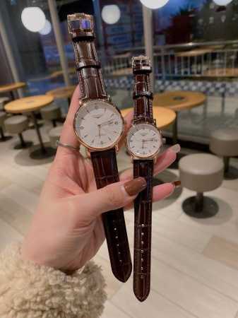 白壳： 金壳： 钢带20 浪琴 情侣腕表 原装进口石英机芯 矿物质玻璃镜面 316L精钢表壳 直径男40Mm女30Mm 厚8Mm如果今天的阳光停止了它耀眼的光芒 - 点击图像关闭