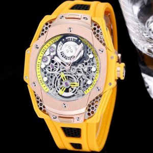 Hublot 宇舶 Big Bang Unico 大爆炸系列陀飞轮独家首发 突破以往的作品 机芯采用国内腕表上市公司自主研发时间超13个月 外壳直径44Mm 各