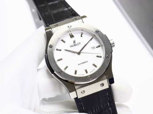 金+20宇舶 恒宝Hublot 经典融合系列 316精钢表壳 壳套采用Cnc工艺精细打磨加工 确保各方位细节 圈口彰显宇舶独特拉丝工艺效果，表带采用进口橡胶表带