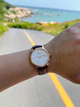 白 -金 劳力士 Rolex 招财貔貅 升级版本 男士腕表 采用独特的表盘设计 搭配招财貔貅的3D立体感，整体效果更显高档奢华的劳力士， 初识劳力士必憧憬有朝一 - 点击图像关闭