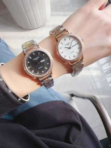 钻钢 陶瓷+20 浪琴-Longines 简约大气女款 进口石英机芯 矿物质玻璃镜面 316L精钢表壳 直径28Mm厚8Mm 该款腕表备受女性喜爱 在不同的场合