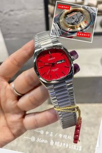 升级版 全面回货 劲爆调价 古董电视机海马#欧米茄 潮人的必备搭配 Omega欧米茄的vintage Seamaster海霸 外型复古方正 上手时尚感满满 精准