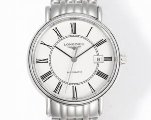 浪琴 Longines 最新 时尚款系列 40Mm表径到货 全系列搭载最新机芯，外观功能与原装一致。 ※ 设计简约大气，干净大方，永不过时。 新款 40毫米表径