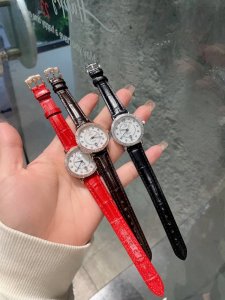 白 金210钢带20陶瓷 金 欧米茄-Omega女士腕表原装石英机芯 316L精钢表壳 矿物质玻璃镜面 精钢表带 28Mm厚8Mm如果今天的阳光停止了它耀眼的光