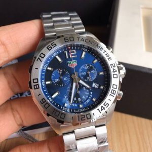 Original Tagheuer 泰格豪雅f1系列 石英男士腕表 原单货 六针计时带日历 瑞士原装机芯 精钢表带表壳 蓝宝石玻璃 专柜售价一万多 43Mm表径