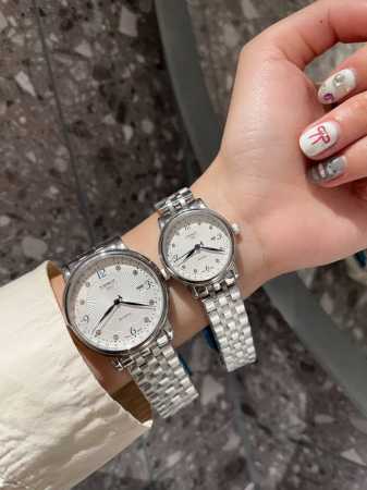 白 玫金 钢带+10钻+30 2024年天梭tissot 最新情侣对表隆重登场，携手而来，简约精致，品质精湛，实物拍摄，热卖全球。采用进口石英机芯，顶级316精 - 点击图像关闭
