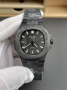 Diw 全碳纤维鹦鹉螺 5711黑 40Mm 9015机 50G
