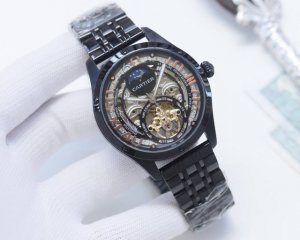 尊享价： 品牌：卡地亚-Cartier 类型：男士腕表 壳套：顶级版316精钢l 表带：进口小牛皮表带 机芯：全自动进口机械机芯 镜面：矿物质防刮镜面玻璃 尺寸