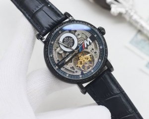 品牌：百达翡丽-patek philippe 类型：男士腕表 壳套：顶级版316精钢L 表带：进口小牛皮表带 机芯：全自动进口机械机芯 镜面：矿物质防刮镜面玻璃