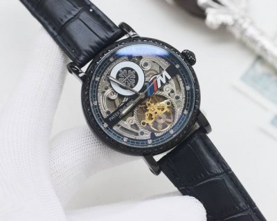 品牌：百达翡丽-patek philippe 类型：男士腕表 壳套：顶级版316精钢L 表带：进口小牛皮表带 机芯：全自动进口机械机芯 镜面：矿物质防刮镜面玻璃