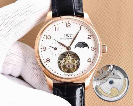 白壳 ，玫瑰金 。经典复古 时尚大方万国-Iwc 男士腕表 全自动机械机芯 矿物强化玻璃 316L精钢表壳 真皮表带 简洁精致 商务休闲 尺寸：直径42Mm 厚 - 点击图像关闭