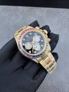 Vr工艺巅峰之作｜彩虹圈迪通拿，腕间的色彩皇者 当顶级复刻工艺邂逅自然瑰丽，便诞生了这枚堪称迪通拿系列 天花板 的Vr彩虹圈腕表，重新定义复刻表的优雅与极致。