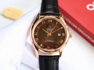 金+20欧米茄-Omega 大碟飞系列男士机械腕表 全自动机械机芯 同步原装透底设计 316L精钢表壳，均匀拉砂，独家Cnc工艺打造！ 凹凸感强，强大视觉效果，