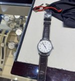 这款浪琴复刻系列，是不是看着挺个性，型号L3.774.4，整体上手特别好看，看腻了经典款，像康卡斯，名匠那些，可以试试这款，大气，夜光也很犀利，喜欢可以入手。