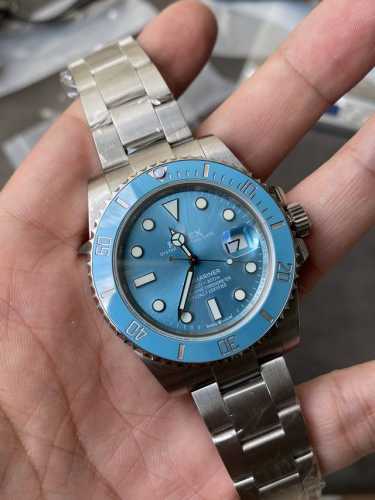 Bbf 最新之作 劳力士rolex潜航者水鬼sub系列最新官方蒂芙尼蓝腕表纪念潜水艇人员“第 届周年纪念日”所推出的一款全新流行纪念款。 1、蒂芙尼蓝色圈口独特