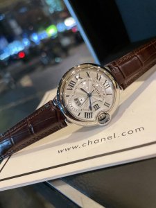 白320 金440台湾厂出品三码合一 Ballon Bleu De Cartier卡地亚蓝气球腕表奢华系列，进口石英尺寸33Mm，双卜蓝宝石鱼眼玻璃，经典款罗马