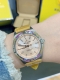 米色 全新百年灵机械计时腕表-南海胶囊系列 Chronometer Automatic 36 具有醒目的色彩和夜光.让人联想起夏日 海洋生物和葱郁草木所营造的令