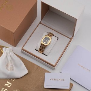 范思哲 Versace复古黑金 New Couture系列 复古椭圆表盘 希腊回纹边框代表了生生不息，好运连绵不断的吉祥寓意，搭配铆钉锁定时间定格住即刻的浪漫腕