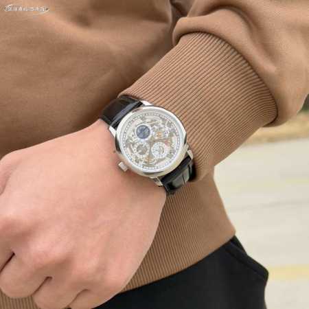 白 -金 传承系列万年历腕表。型号：43 00R-9687。这款41毫米直径表款体现江诗丹顿的超卓制表复杂功能传统，其中超薄表款更是个中典范。1：搭载与正品一致 - 点击图像关闭
