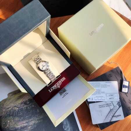 请认准独家货源！不要被市面上便宜货所蒙蔽。单一个机芯成本就可以买他一个成表。更别说壳套，真砖面，电镀，原装扣，一分价钱一分货吗！最牛硬货，钻面石英款，浪琴心月 - 点击图像关闭