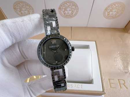 白壳 金黑 范思哲 Versace Greca Goddess 镂空颗粒暗藏魅力，光影变幻间，一场摩登浪潮蓄势待发。12时位versace标识印记品牌时尚格调， - 点击图像关闭