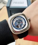 七个星期五 Sevenfriday 新颖设计！木头边框！采用泰国桃木打造！蓝色表盘蓝色真皮表带！型号：Sf-B 026Bullrush Really 2018。