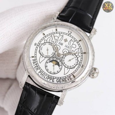 铁划银钩 苍劲有力 高颜值新品 古朴。复古。精湛的工艺！ 年度最佳典藏之作 百达翡丽古典超级复杂多功能 万年历功能腕表 团队历时两年多精心设计，不计成本，敢为人