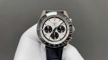 新品 浪琴 Longines-浪琴 R71 康卡斯 悦动凭借其独特的设计，实用的功能和舒适的佩戴体验，成为了一款备受推崇的精品时计。 1字面是独特的“熊猫眼”主 - 点击图像关闭