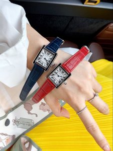 竹节纹、银壳～ 卡地亚坦克系列～ 原装钢扣竹节纹表带、小号31*25～