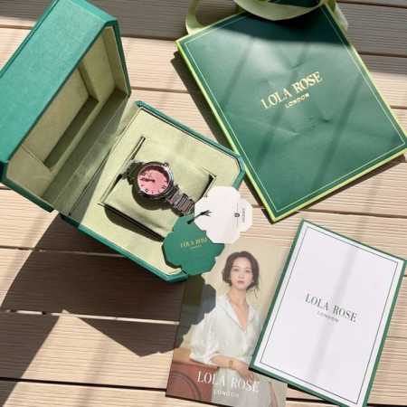 美炸天的Lolarose手表 爆款回归 终于来货啦 ！ 从没有让人失望过 宝贝们 已经帮你们试过了！ 新款拱桥系列手表戴上真的一秒入夏！ 拱桥手表喜欢大表盘的看 - 点击图像关闭