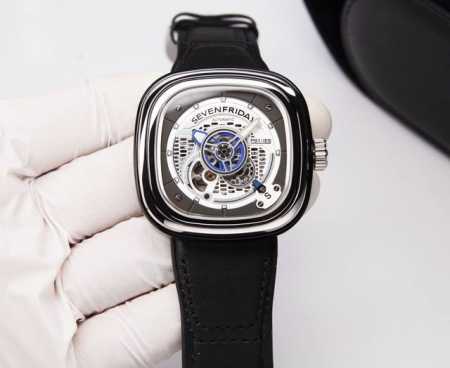 又发掘了一名， 喜爱 Sevenfriday 的隐藏惊喜版表友，兼演员、拳手及健身俱乐部老板的一 安东尼品托 Antoine Pinto 。 Sevenfrid - 点击图像关闭