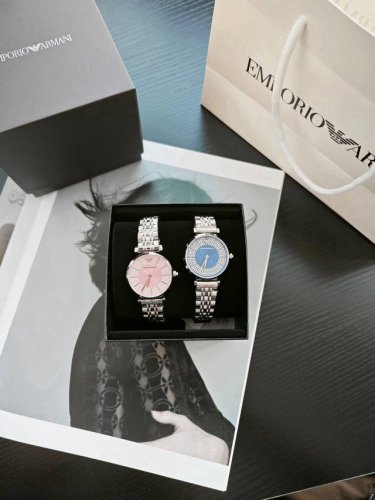 新款到！原厂阿玛尼Armani石英女表，Ar11627.Ar686，原装进口机芯，满天星内圈，经典设计全新演绎精彩，时尚气质风，令众多小仙女一见倾心，上手优雅大