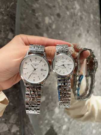 白 金 钢带+20。 最新经典浪琴-Longines 情侣对表 原装进口石英机芯 钢化玻璃 316L精钢表壳 直径男40Mm女30Mm 厚8Mm如果今天的阳光停 - 点击图像关闭