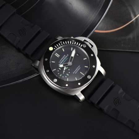 沛纳海--Panerai 类型：男士顶级腕表 机芯：有全自动上海机械机芯和P9000机可挑选 表壳：316L精钢表壳 镜面：矿物强化防摔玻璃 皮带：真牛皮表带 - 点击图像关闭